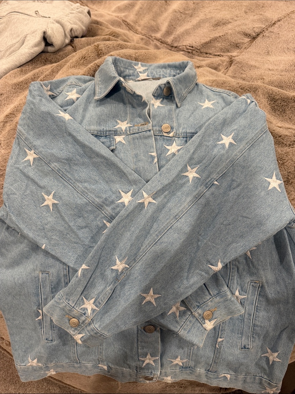 Sans Souci Light Wash Denim Jacket with White Star Print